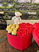 ❤️Kırmızı Kalp Kutuda Sabun Gül-Çikolata Aranjmanı 🍫🐻
