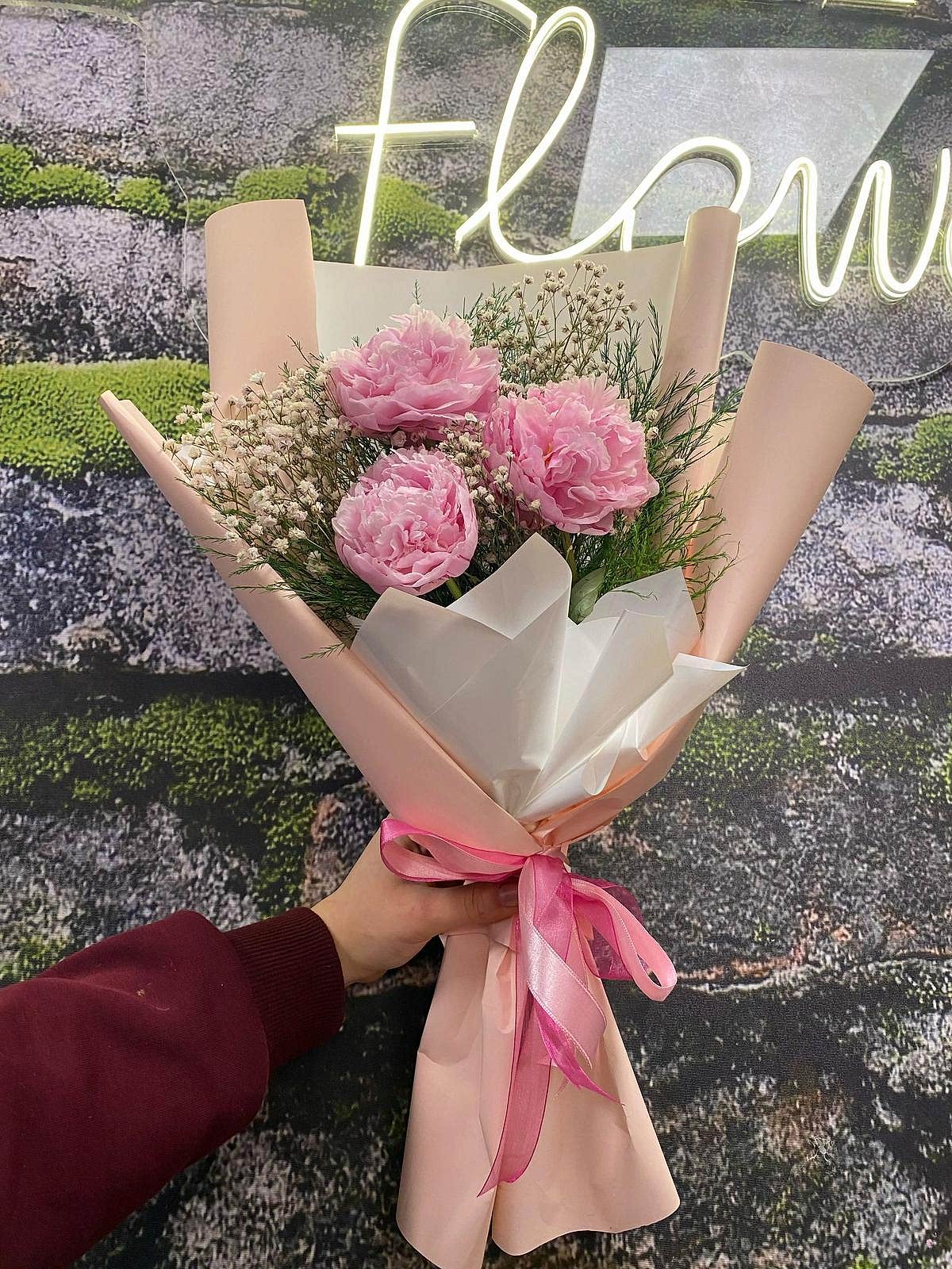 WhatsApp Görsel 2025-10-08 saat 20.35.52_8fdd57f2 3 Pembe Şakayık Buketi 💖 Zarif ve Şık Hediye - Görsel 1